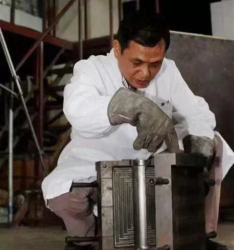 20181114_075410_468.jpg 王浩伟1.jpg