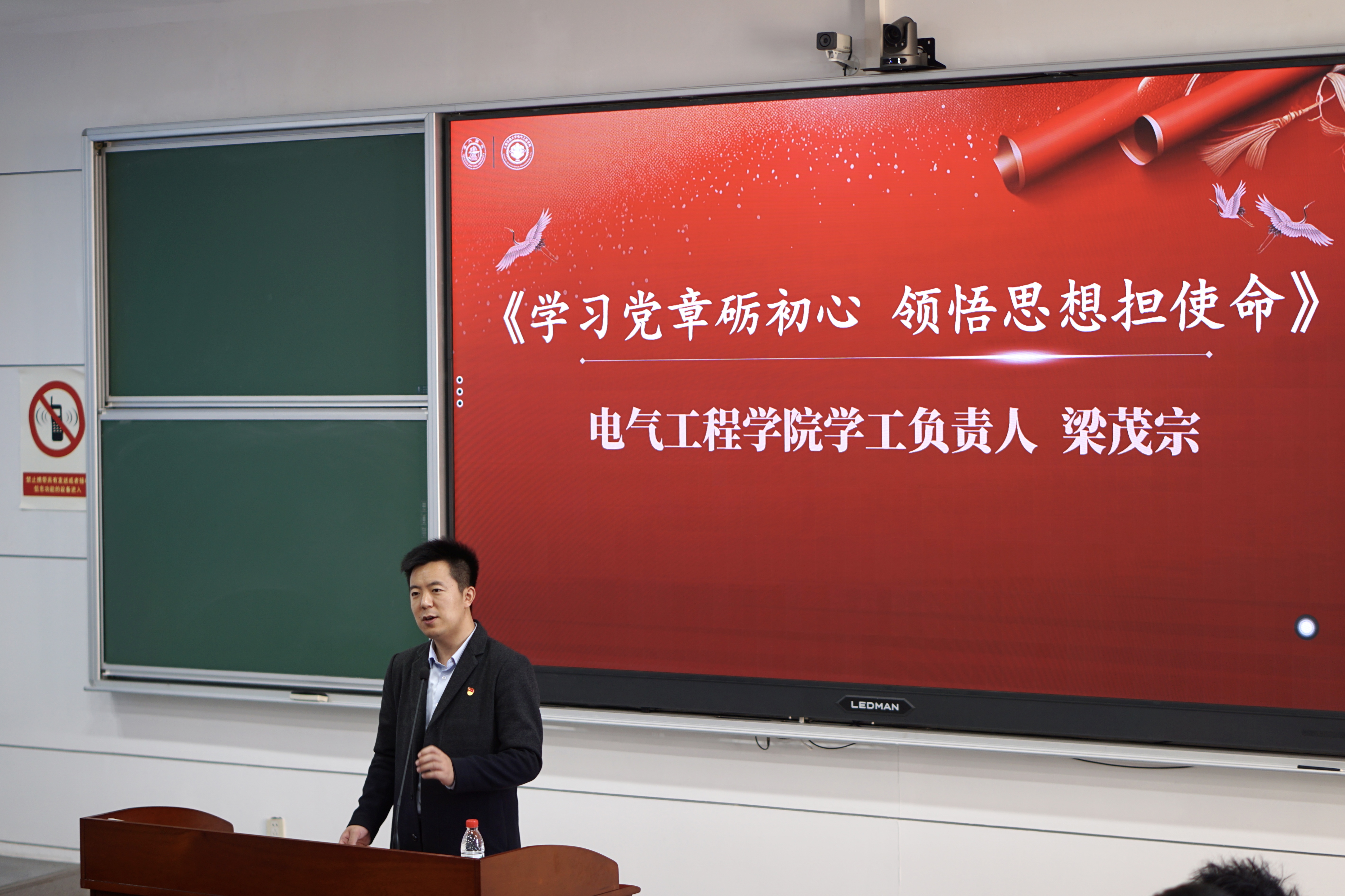 1765155058187240.jpg 1765155058187240.jpg