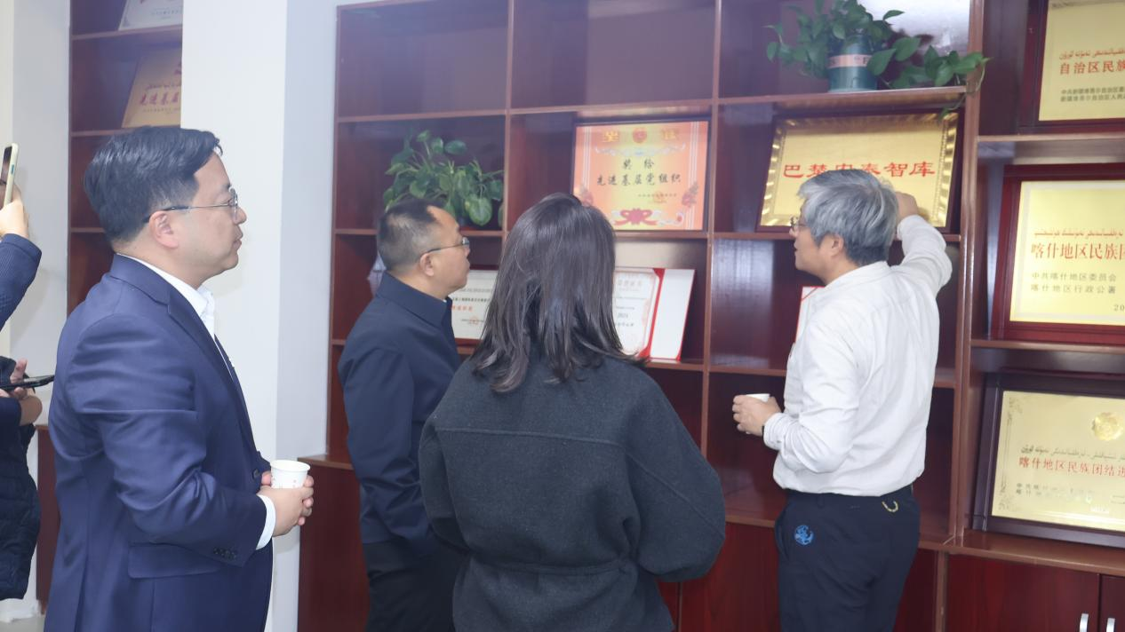 1762318232901084508.png 1762318232901084508.png